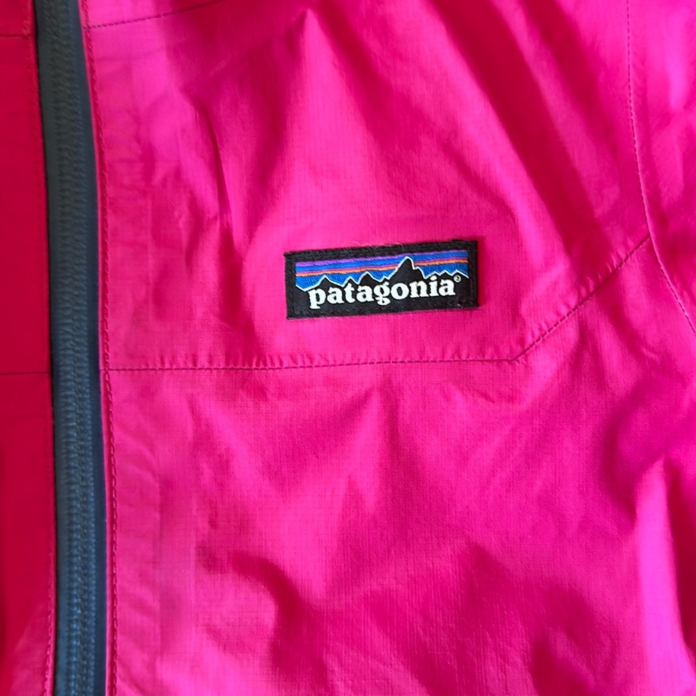 Pink Patagonia girls raincoat XS.